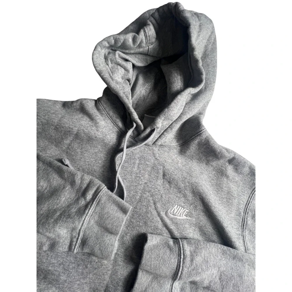 Nike Sportswear Club Fleece Hoodie Mens Small Heather Grey Embroidered‎ Logo